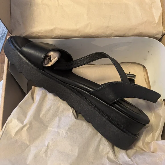 Patina Soho Sandals - Picture 6 of 7